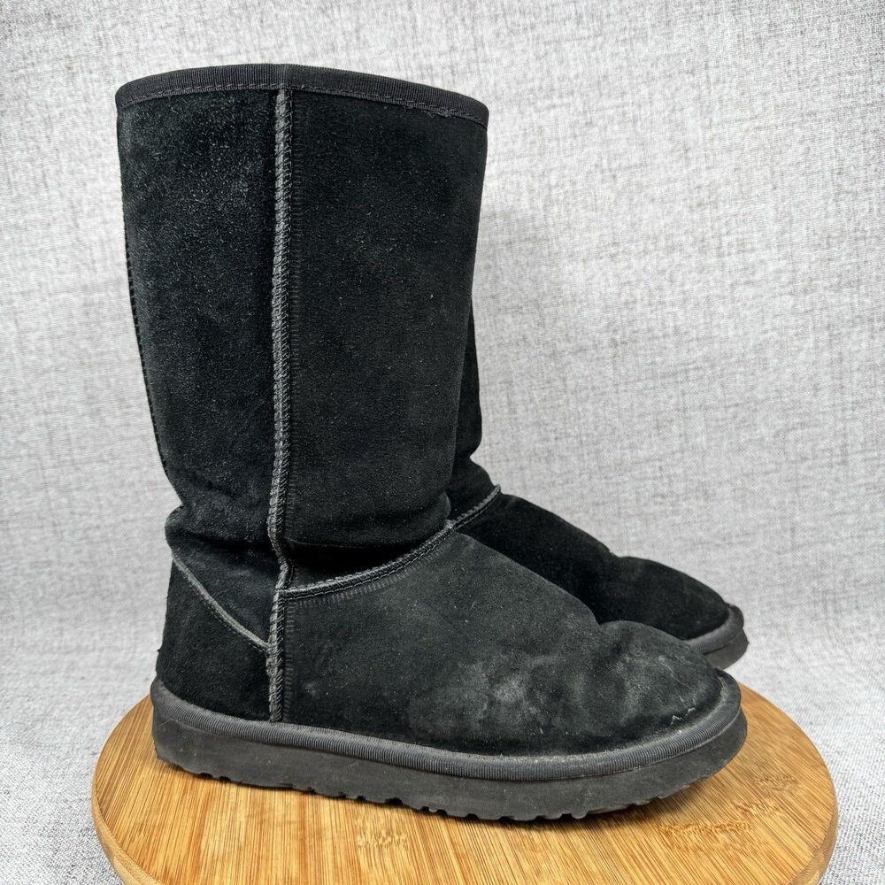 UGG Australia Classic Tall Boots Women's Size 8 Sheepskin Suede